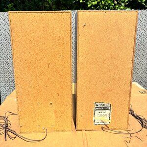 VINTAGE FISHER MS-107 PAIR OF TWO SPEAKERS 2 WAY SPEAKER SYSTEM MADE IN U.S.A!